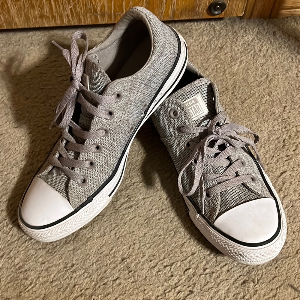 Nice HTF SIZE! Size 8 Woman’s Converse Tie Shoes. Grey Material! Very Nice!